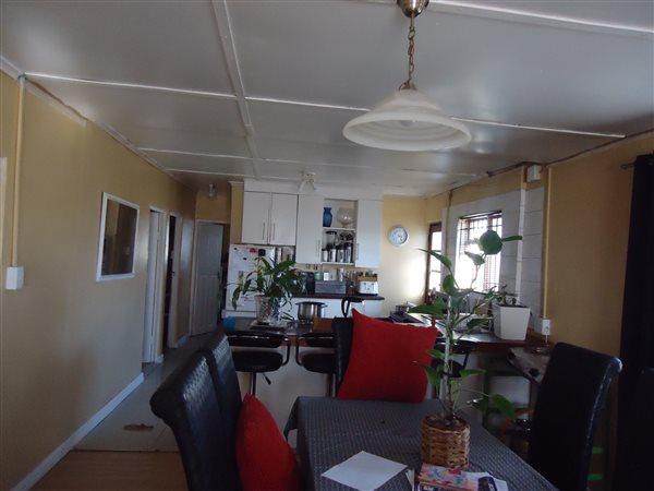3 Bedroom Property for Sale in Sabata Dalindyebo Square Western Cape